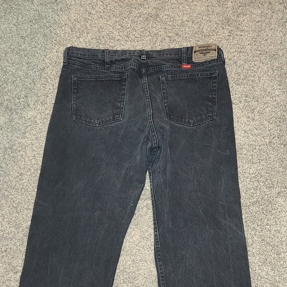 Vintage black wrangler jeans - Picture 2 of 5